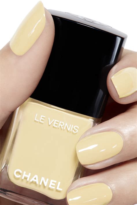 chanel le vernis 915 riviera|chanel le vernis colors.